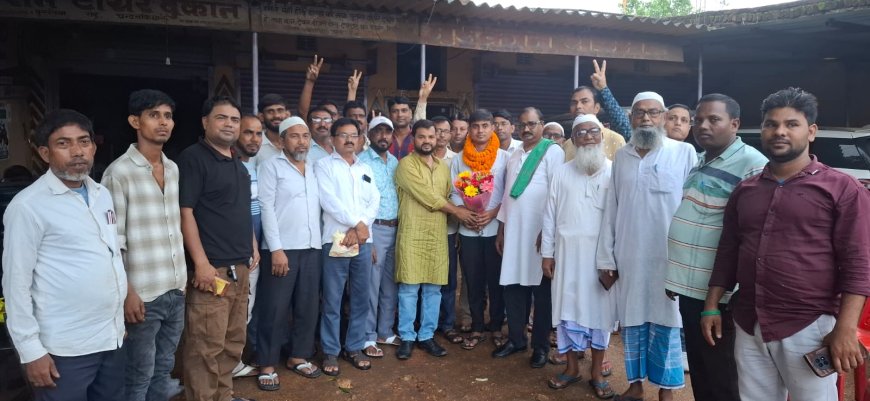 नव चयनित प्रशासनिक पदाधिकारी अताउद्यीन अंसारी को सम्मानित किया