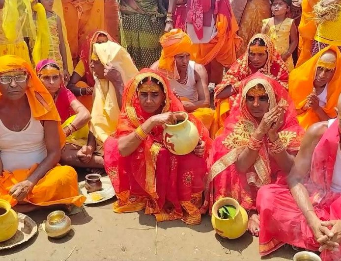 झाबरा में श्री श्री 1008 रुद्र महायज्ञ एवं राम कथा की शुरुआत जल यात्रा के साथ हुई